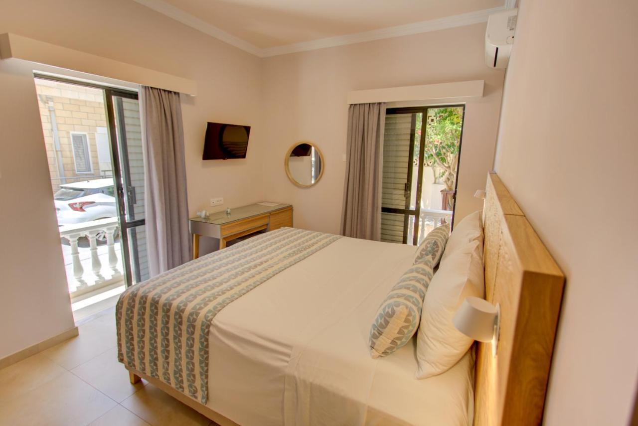 Maria Beach Hotel Kissamos Exterior photo